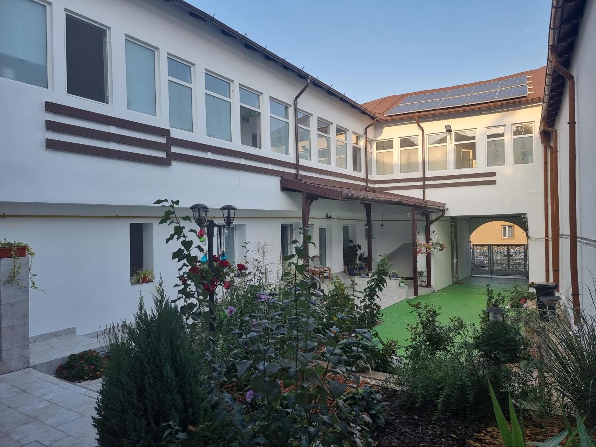 Casa Musceleana Hotel Cîmpulung Exterior foto