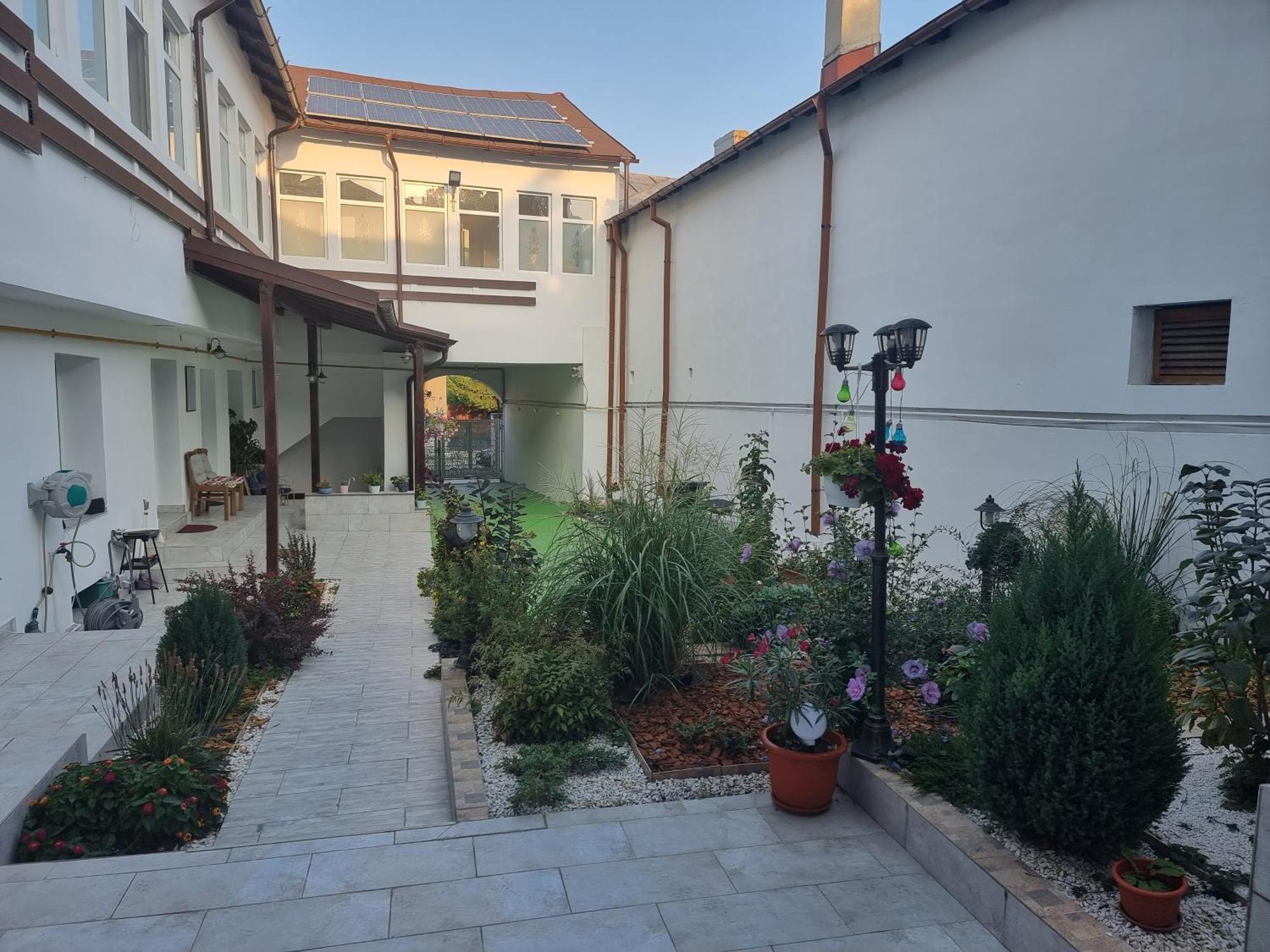 Casa Musceleana Hotel Cîmpulung Exterior foto